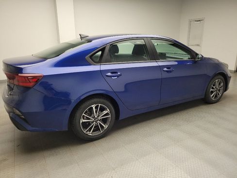 Used 2022 Kia Forte LXS FWD image 10