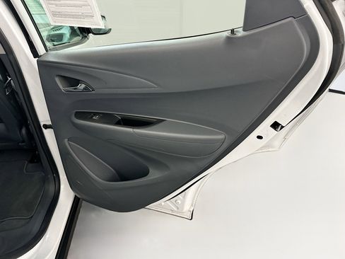 Used 2018 Chevrolet Bolt LT FWD image 30