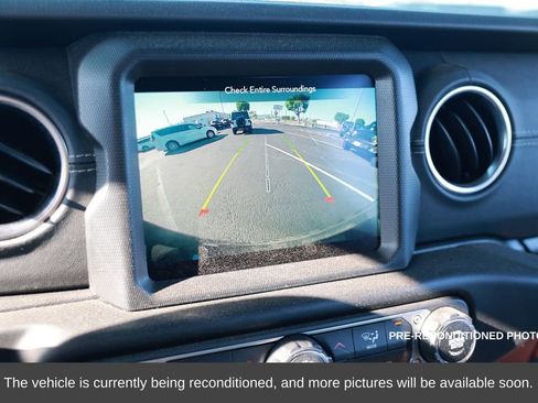 Used 2023 Jeep Wrangler Unlimited Sahara image 17