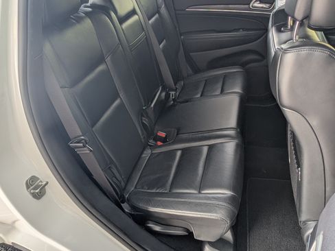 Used 2019 Jeep Grand Cherokee Limited AWD/4WD image 19