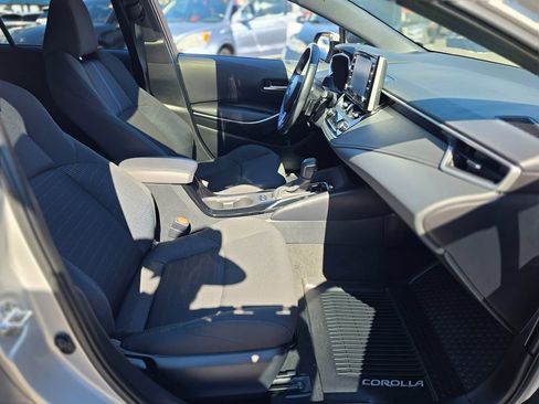 Used 2020 Toyota Corolla SE w/ SE Premium Package image 10