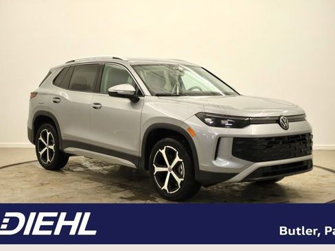 New 2026 Volkswagen Tiguan SE image 1