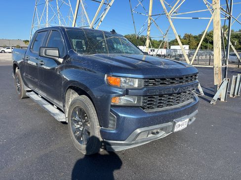 Used 2022 Chevrolet Silverado 1500 Custom w/ LPO, Dark Essentials Package RWD image 2