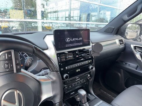 Used 2023 Lexus GX 460 Premium AWD/4WD image 6