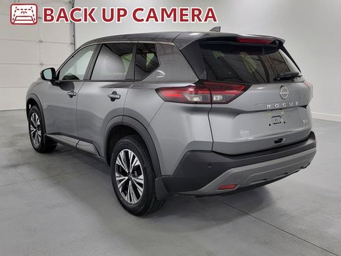 Used 2023 Nissan Rogue SV image 4