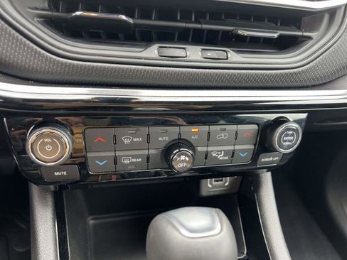 Used 2026 Jeep Compass Limited AWD/4WD image 28