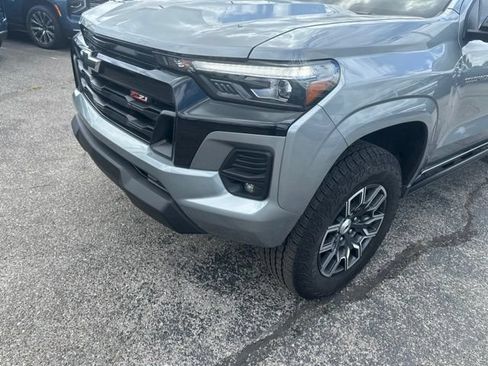 Used 2024 Chevrolet Colorado Z71 AWD/4WD image 9