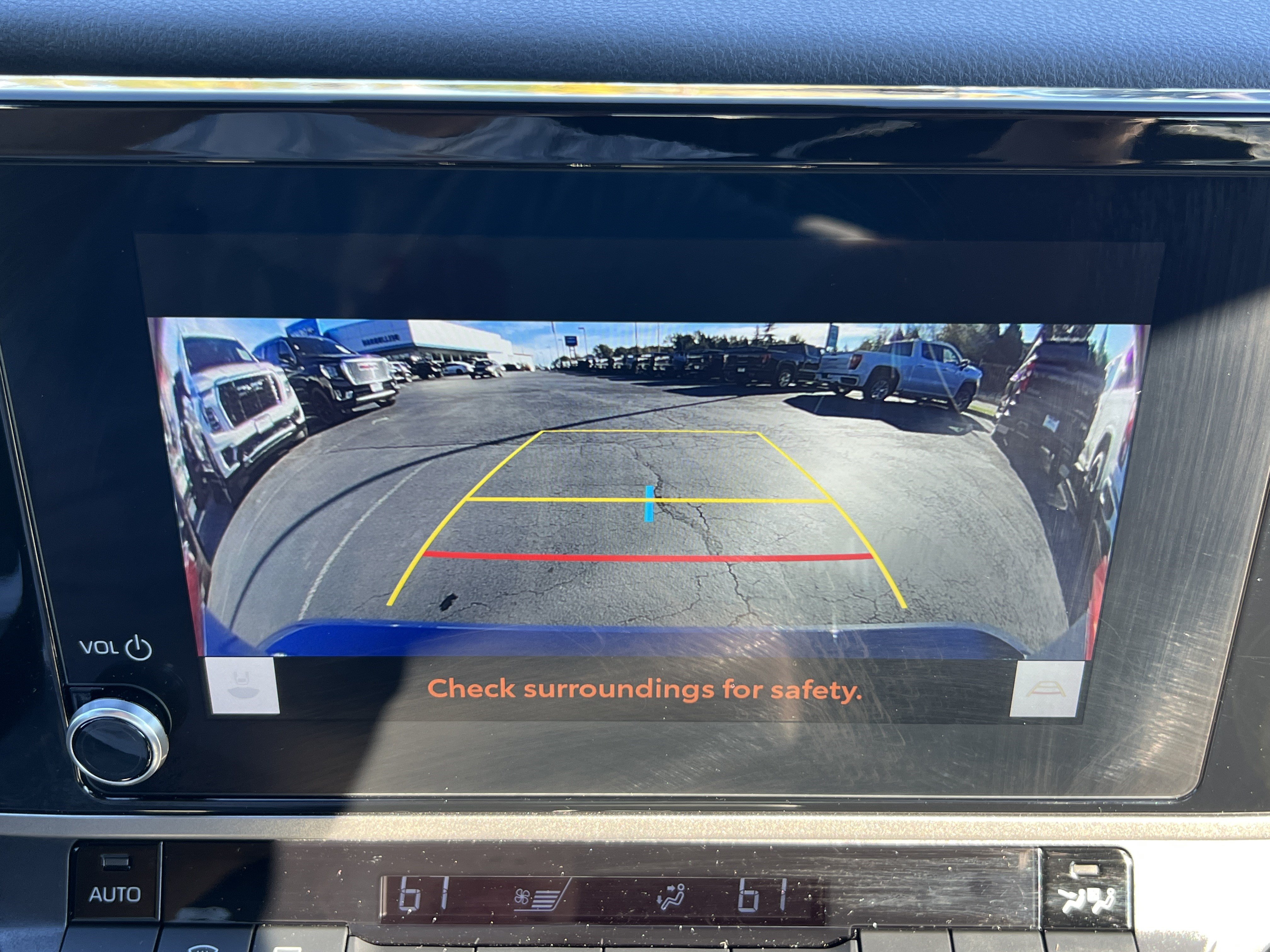 Used 2025 Toyota Camry SE FWD image 12
