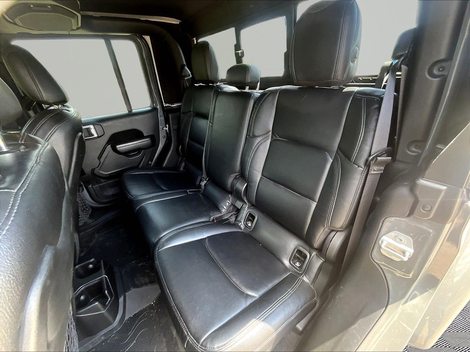 Used 2021 Jeep Gladiator Rubicon AWD/4WD image 23