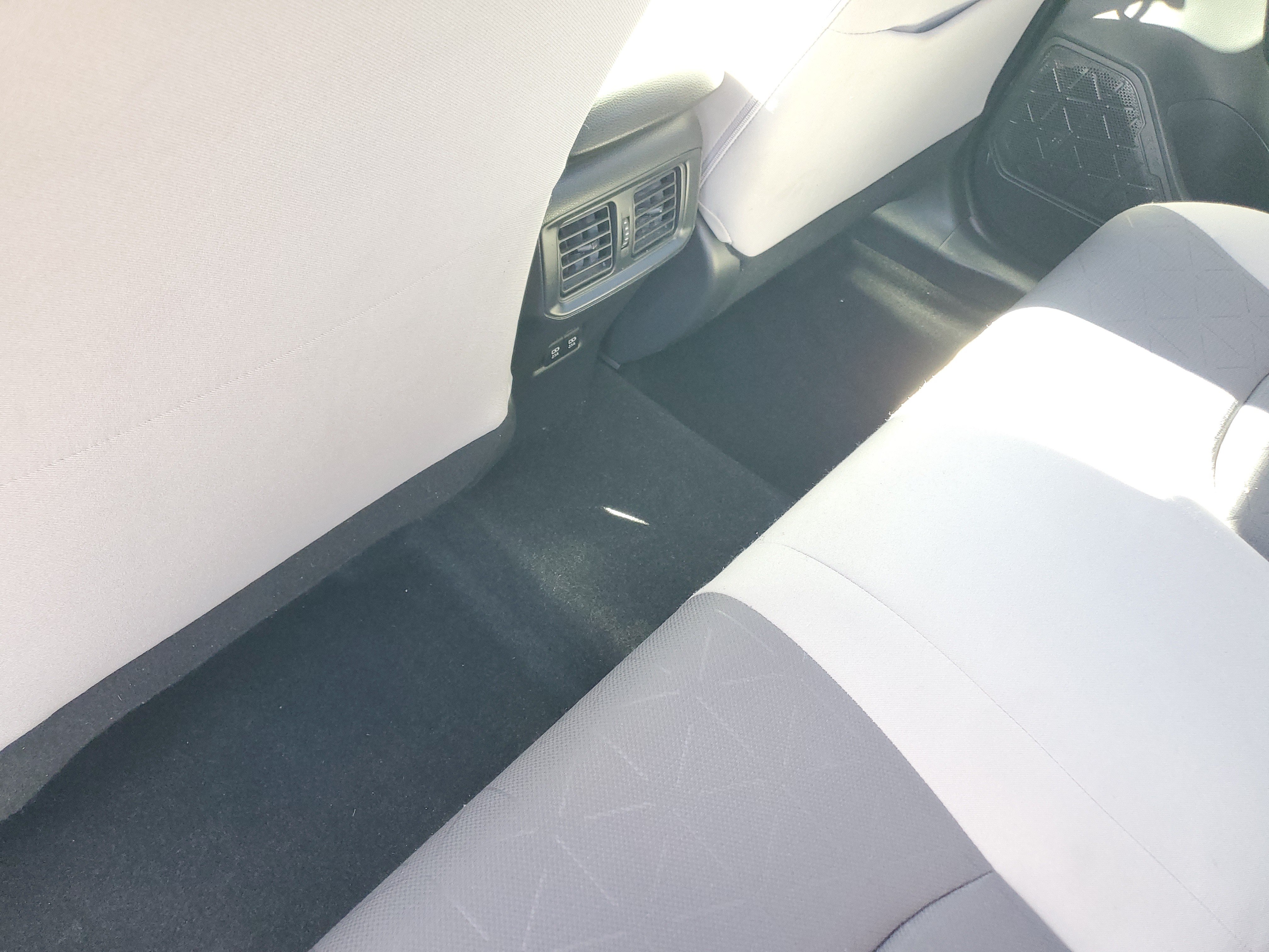 Certified 2019 Toyota RAV4 XLE w/ All Weather Liner Package AWD/4WD image 11