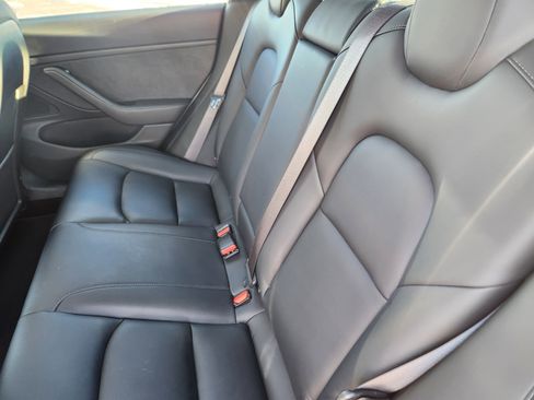 Used 2018 Tesla Model 3 Long Range image 19