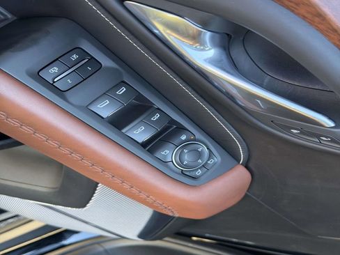 Used 2023 GMC Yukon XL Denali Ultimate image 23