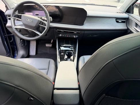 New 2026 Audi Q3 quattro 2.0T AWD/4WD image 17