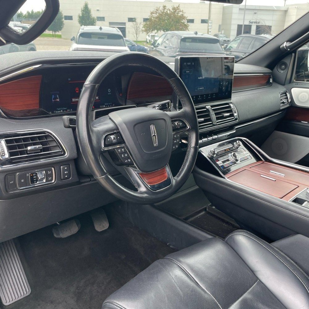 Used 2022 Lincoln Navigator L Reserve AWD/4WD image 7