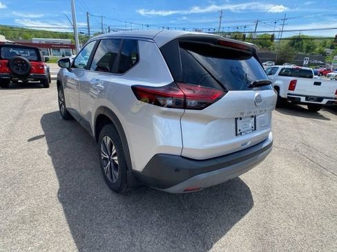 Used 2023 Nissan Rogue SV AWD/4WD image 3