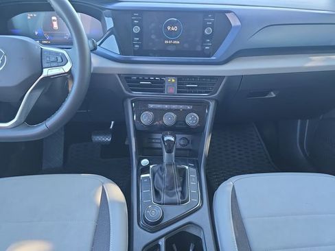 Used 2023 Volkswagen Taos SE AWD/4WD image 11