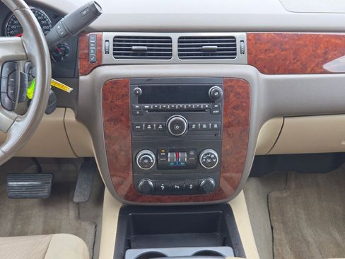 Used 2013 Chevrolet Tahoe LS w/ Texas Edition RWD image 16
