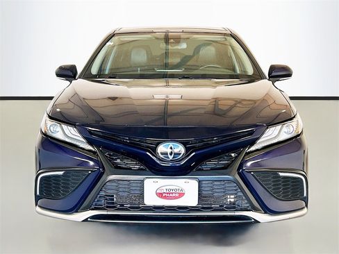 Used 2022 Toyota Camry XSE image 2