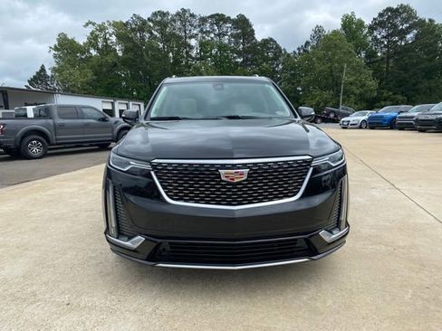 Used 2023 Cadillac XT6 Premium Luxury FWD image 3