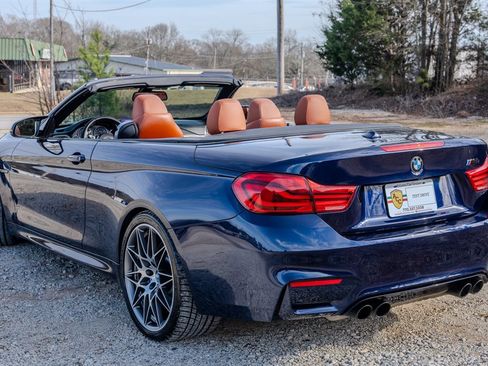 Used 2018 BMW M4 Convertible image 16