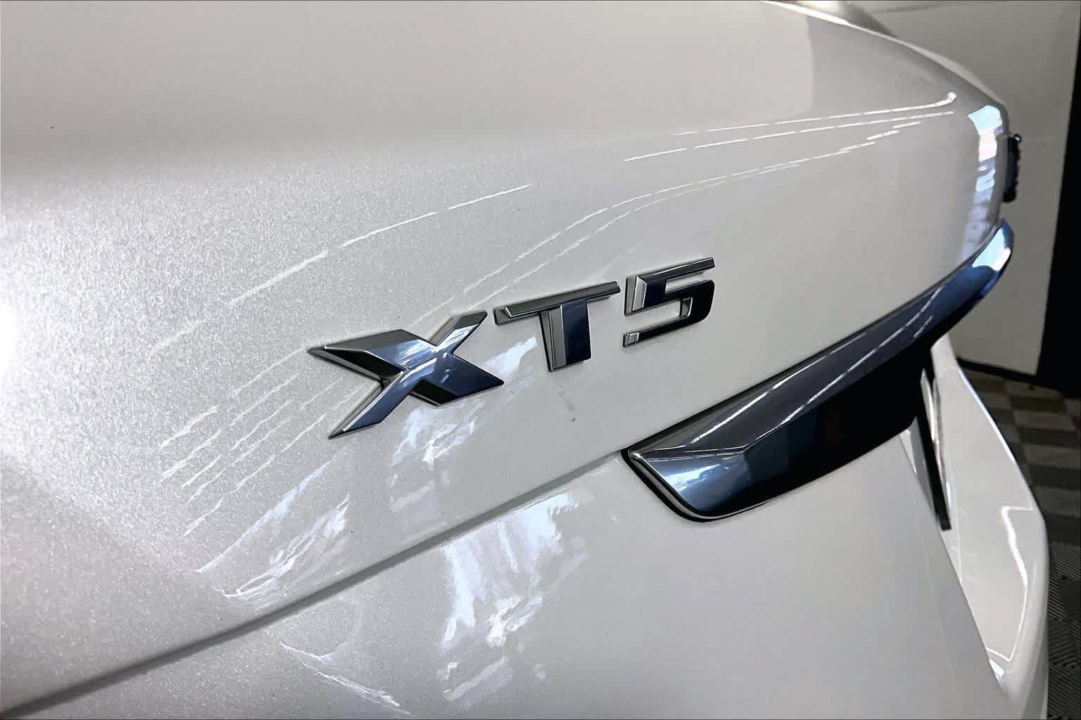 Used 2024 Cadillac XT5 Premium Luxury w/ Technology Package FWD image 31