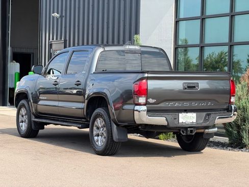 Used 2019 Toyota Tacoma SR5 RWD image 3