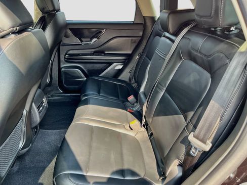 Used 2026 Lincoln Corsair Premiere AWD/4WD image 24