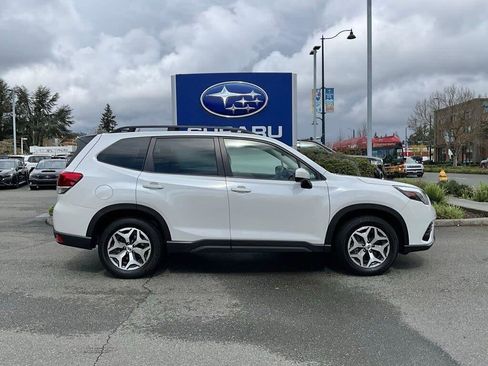 Certified 2024 Subaru Forester Premium image 9