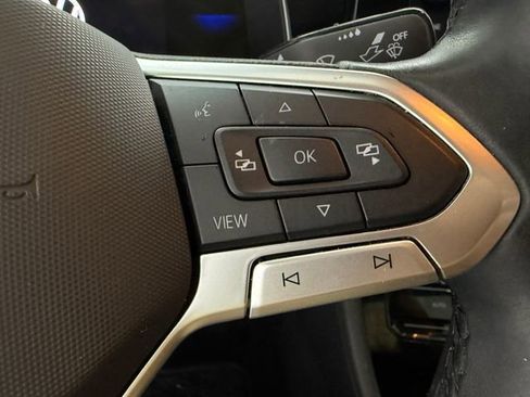 Used 2025 Volkswagen Jetta SE FWD image 11