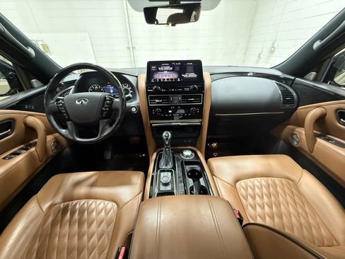 Used 2024 INFINITI QX80 Sensory image 24