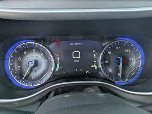 New 2025 Chrysler Pacifica Select image 18