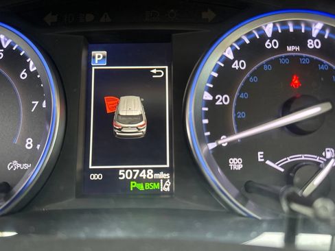 Used 2018 Toyota Highlander Limited Platinum AWD/4WD image 8