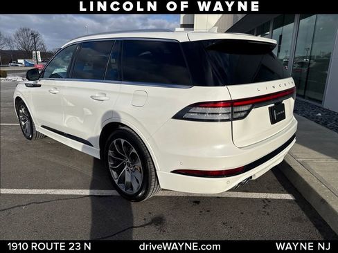 Used 2020 Lincoln Aviator Grand Touring w/ Equipment Group 302A image 3