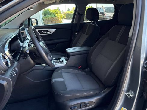 Used 2025 Chevrolet Blazer LT FWD image 37