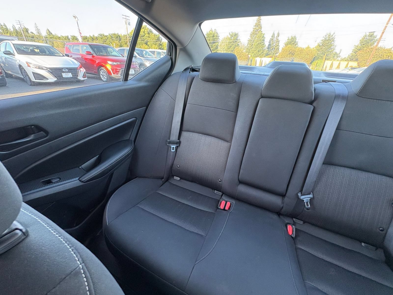 Used 2025 Nissan Altima 2.5 SV FWD image 38