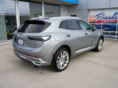 Used 2025 Buick Envision Avenir AWD/4WD image 36