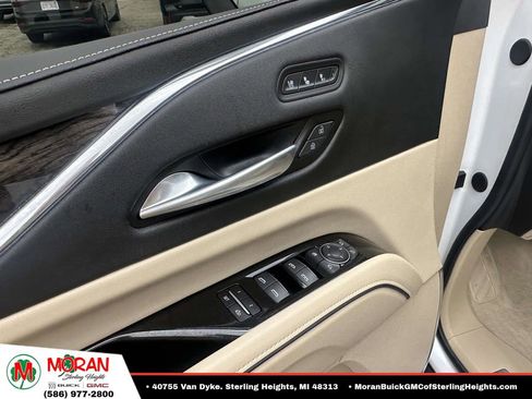 Used 2023 Cadillac Escalade ESV Premium Luxury AWD/4WD image 18