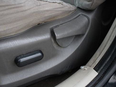 Used 2010 Ford Escape XLT AWD/4WD image 3