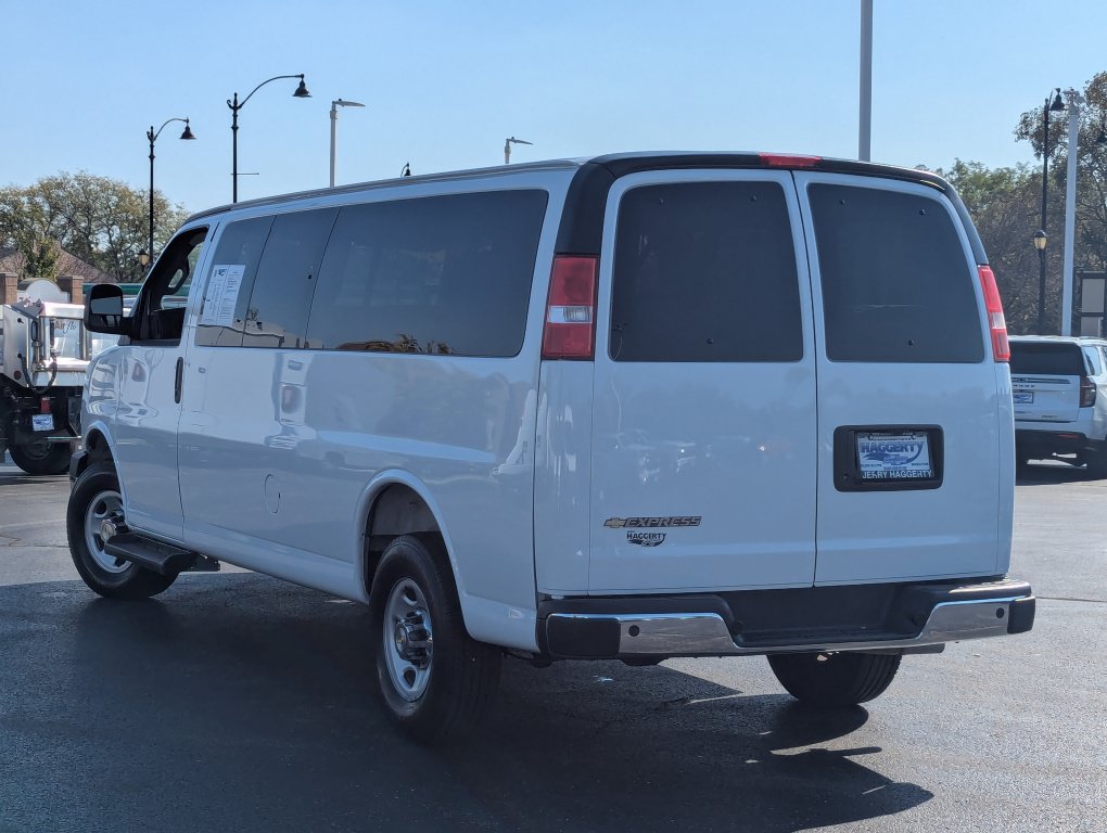 Used 2025 Chevrolet Express 3500 LT w/ LT Preferred Equipment Group RWD image 26
