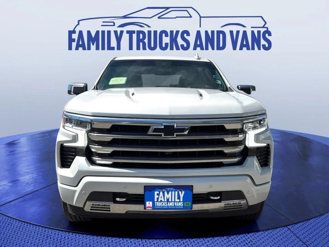 Used 2023 Chevrolet Silverado 1500 High Country w/ High Country Premium Package AWD/4WD image 8