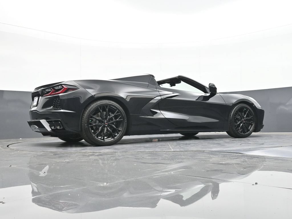 Used 2023 Chevrolet Corvette Stingray Premium Conv w/ Battery Protection Package RWD image 38