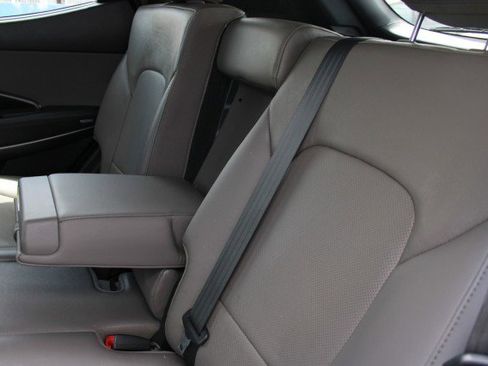 Used 2017 Hyundai Santa Fe Sport FWD image 20