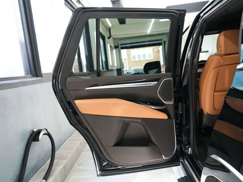 Used 2025 Cadillac Escalade Premium Luxury w/ LPO, Floor Liner Package AWD/4WD image 13