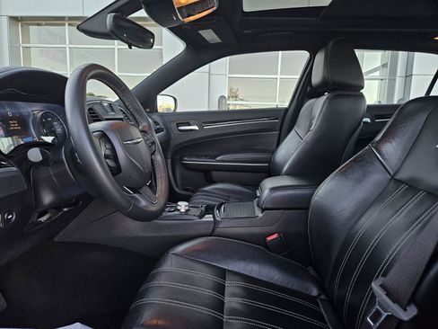 Used 2023 Chrysler 300 S image 10