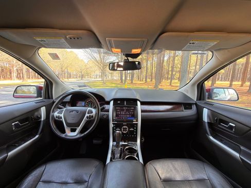 Used 2013 Ford Edge Limited w/ Driver Entry Pkg image 2