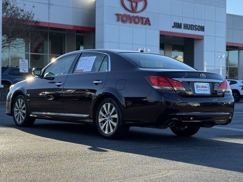 Used 2011 Toyota Avalon image 9