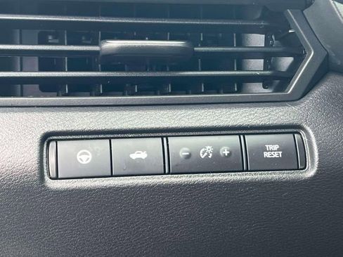 Used 2023 Nissan Altima 2.5 SV w/ SV Premium Package image 22