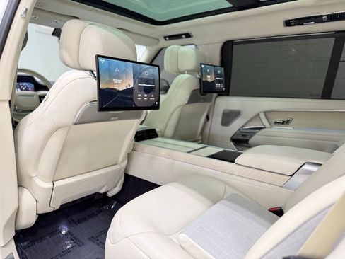 Used 2023 Land Rover Range Rover SV AWD/4WD image 48