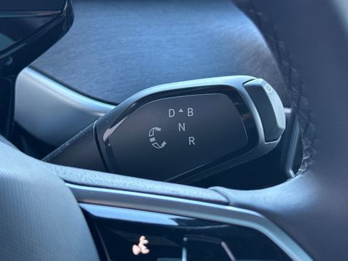 New 2025 Volkswagen ID. Buzz Pro S Plus image 23