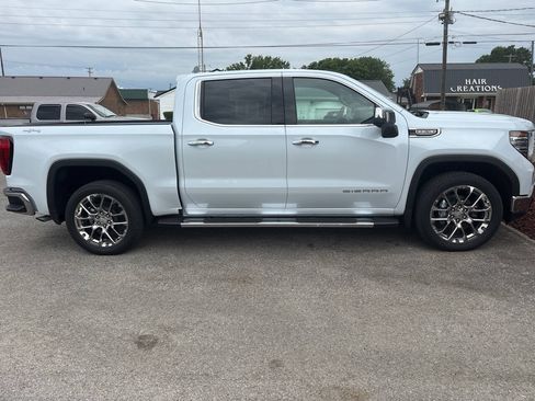 Used 2026 GMC Sierra 1500 SLT w/ SLT Premium Package AWD/4WD image 12